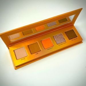 🌟2/$30🌟 NWT Urban Decay Lightbeam Eye Palette